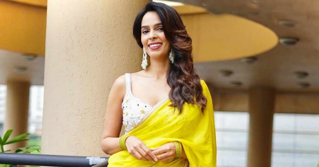 সিনেমা পেতে বিছানায় যেতে হয় : মল্লিকা