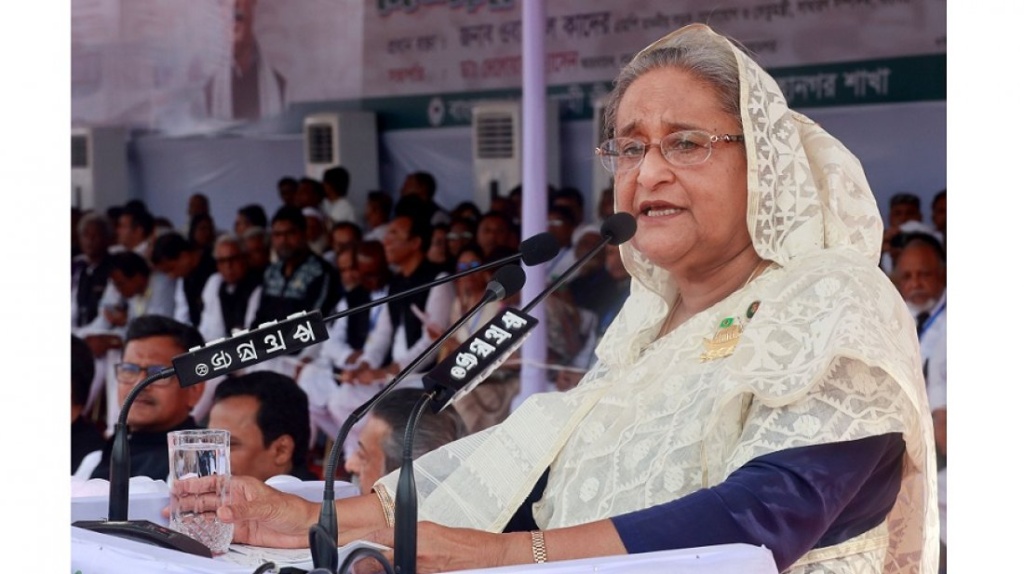 দেশের সবচেয়ে বড় সৌর বিদ্যুৎ কেন্দ্র উদ্বোধন করলেন প্রধানমন্ত্রী