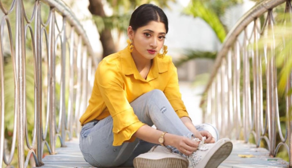 অবশেষে মুখ খুললেন পূজা চেরি
