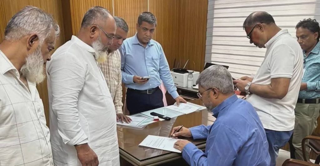 আরডিএ’র নতুন চেয়ারম্যান আবুল কালাম আজাদ সুইটের দায়িত্ব গ্রহণ