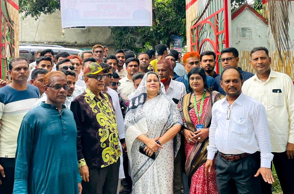 সকালে জামায়াতের প্রতিবাদ মিছিল বিকেলে নারী এমপির ভবন উদ্বোধন
