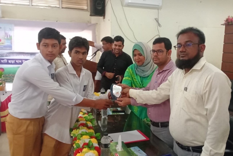 বাগমারায় স্থানীয়ভাবে উদ্ভাবিত প্রযুক্তির প্রয়োগ ও সম্প্রসারণ বিষয়ে সেমিনার ও প্রদর্শনী
