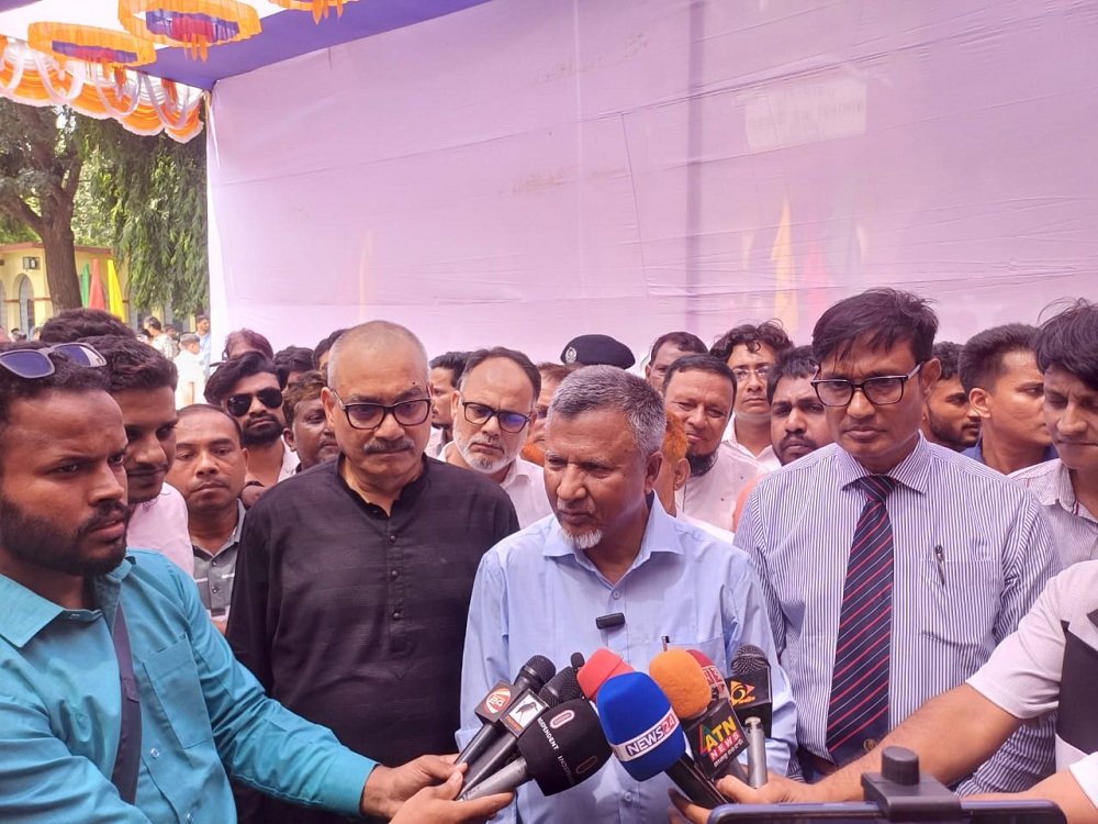 চাঁপাইনবাবগঞ্জে এসএসসির কৃতি শিক্ষার্থীদের সংবর্ধনা