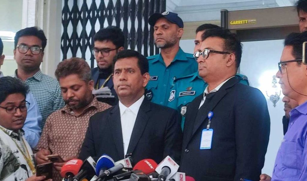 জুলাই অভ্যুত্থানকে ‘তথাকথিত’ বলে ধৃষ্টতা দেখানো আদালত অবমাননার শামিল : চিফ প্রসিকিউটর