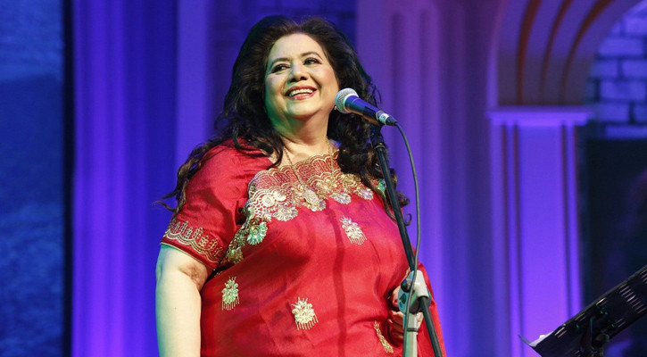 চুয়াত্তরেও সেই জাদু রুনা লায়লার কণ্ঠে