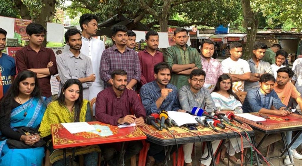 রাকসু নির্বাচনে ১২ দাবি দুই প্যানেলের