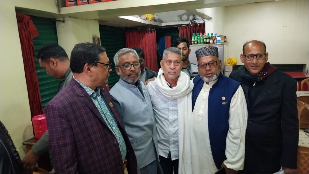 সৌহার্দ্যপূর্ণ পরিবেশ বজায় রাখার অঙ্গীকার আসাদ-মন্টুর