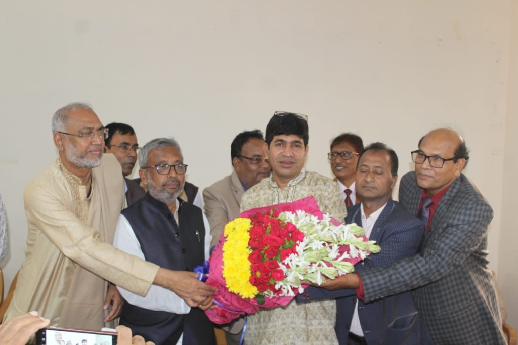 শিক্ষকদের রাজনৈতিক হাতিয়ার বানানো যাবে না : আসাদ
