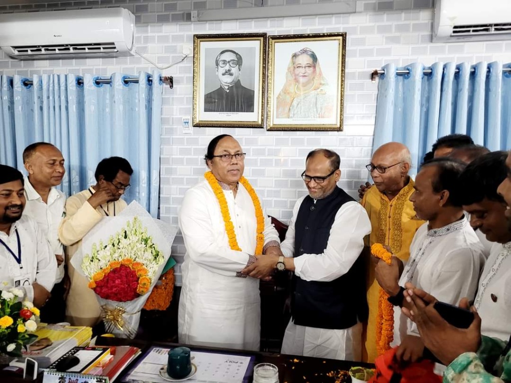 বাগমারা উপজেলা আ’লীগের ভালোবাসায় সিক্ত রাসিকের নব-নির্বাচিত মেয়র লিটন