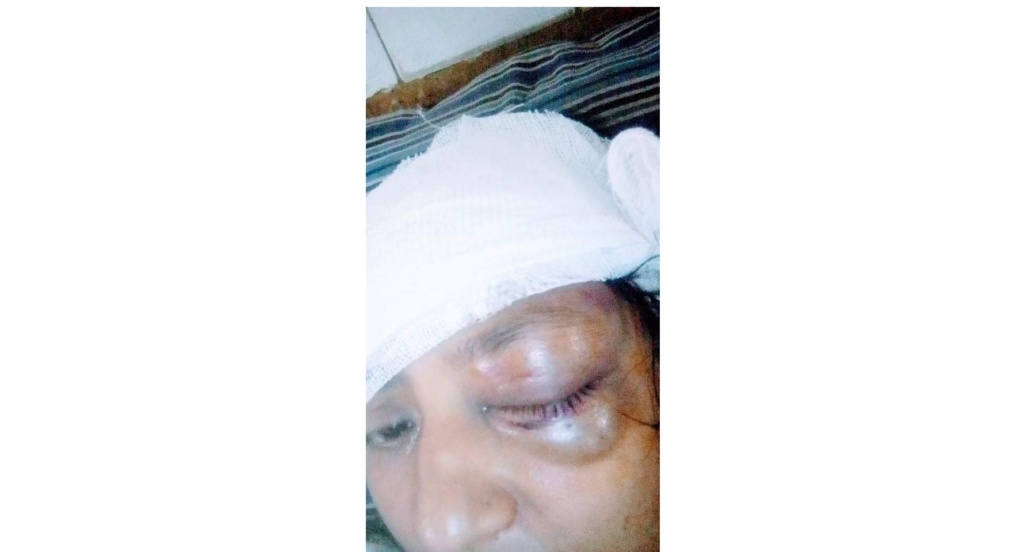 পুলিশ স্বামীর বিরুদ্ধে স্ত্রী নির্যাতনের অভিযোগ