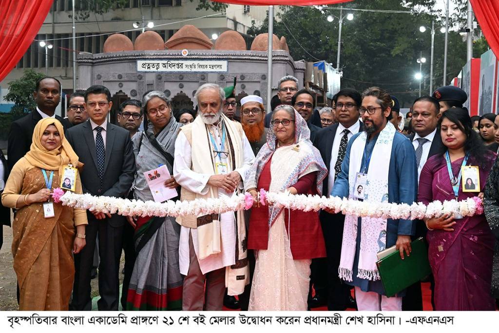 বাংলা সাহিত্যকে বিশ্ব মঞ্চে পৌঁছে দিতে অনুবাদের পাশাপাশি ডিজিটাল প্রকাশনার আহ্বান প্রধানমন্ত্রীর