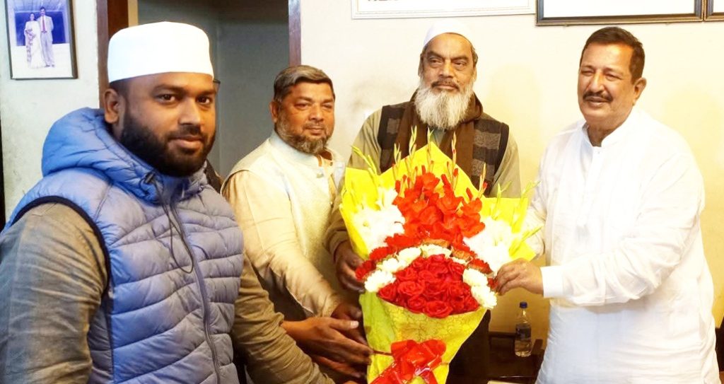রাজশাহীতে ভোটের লড়াই শেষে সৌহার্দ্য-সম্প্রীতির অনন্য দৃষ্টান্ত