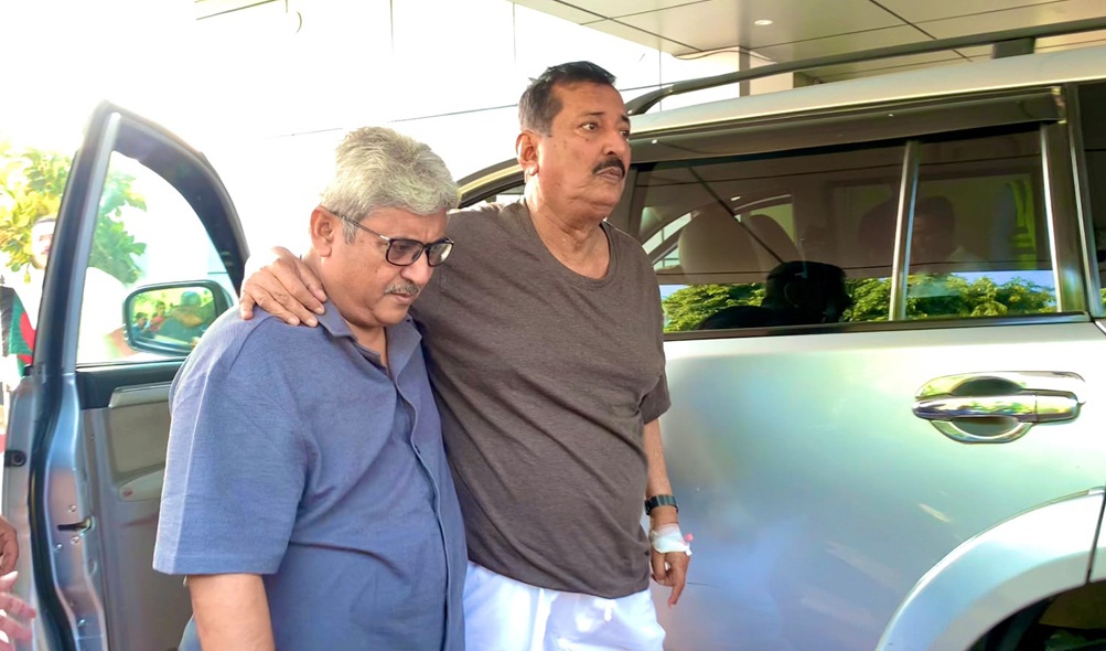 উন্নত চিকিৎসার জন্য রাজশাহী থেকে ঢাকায় নেয়া হল ভূমিমন্ত্রীকে