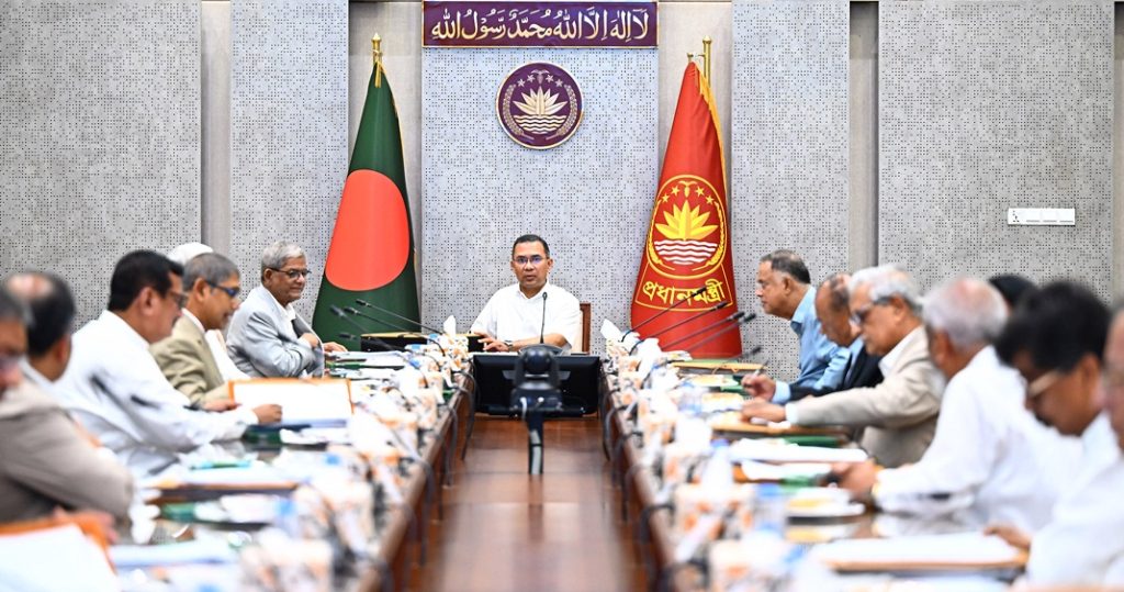আধুনিক শিল্পে বিদেশি বিনিয়োগ আকর্ষণ ও কর্মসংস্থান বাড়ানোর নির্দেশ প্রধানমন্ত্রীর