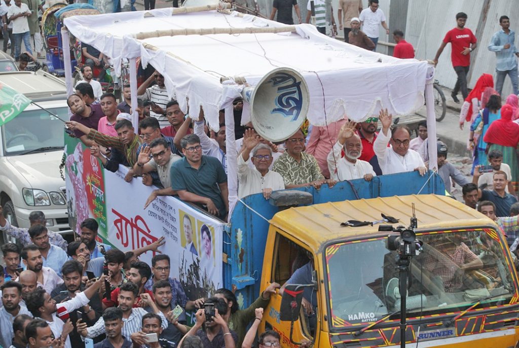 অন্তর্বর্তী সরকার নিজেই নির্বাচনের পরিবেশ নষ্ট করছে : মির্জা ফখরুল