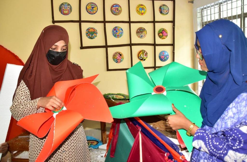 আজ পহেলা বৈশাখ উৎসবে মুখর বাংলা নববর্ষ ১৪৩২