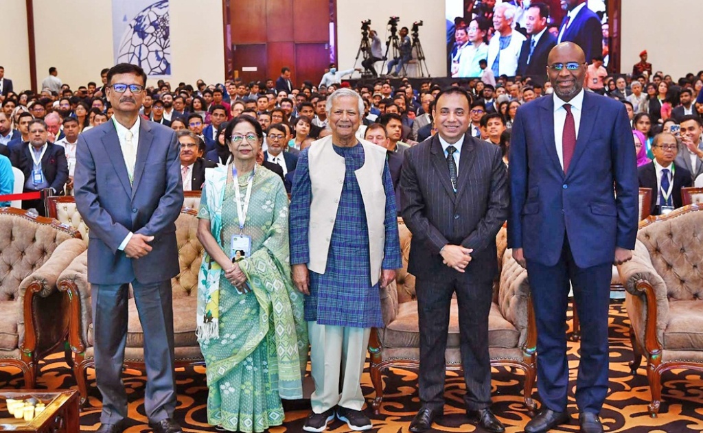 জুলাইয়ের ঐক্যবদ্ধ শক্তি ইতিহাসের গতিপথ পরিবর্তন করেছে: ড. ইউনূস