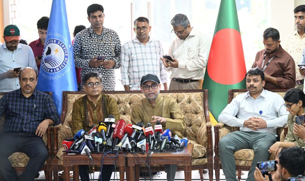 ৫ আগস্ট ‘ছাত্র-জনতার অভ্যুত্থান দিবস’, থাকবে সরকারি ছুটি