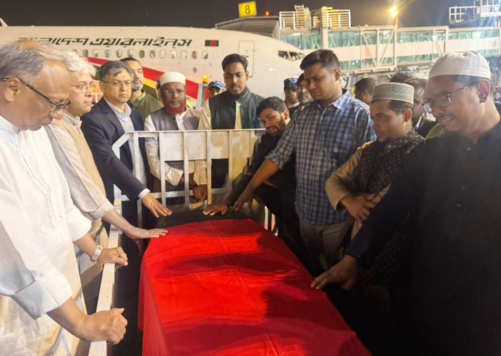 হাদির জানাজা সংসদ ভবনের দক্ষিণ প্লাজায়, সমাহিত করা হবে জাতীয় কবির কবরের পাশে