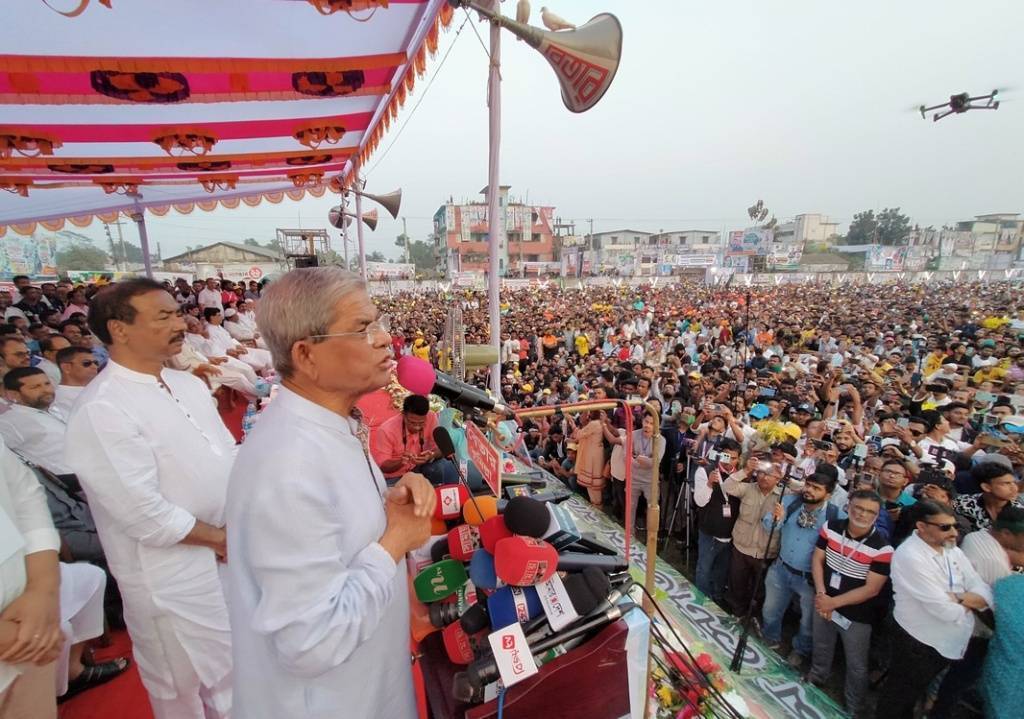 জাতিকে অস্থিরতার মধ্যে না রেখে দ্রুত নির্বাচনের তারিখ ঘোষণা করুন : ফখরুল