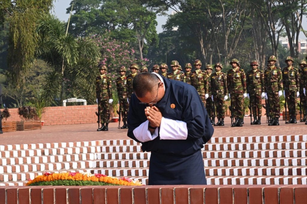 জাতীয় স্মৃতিসৌধে ভুটানের প্রধানমন্ত্রীর শ্রদ্ধা নিবেদন