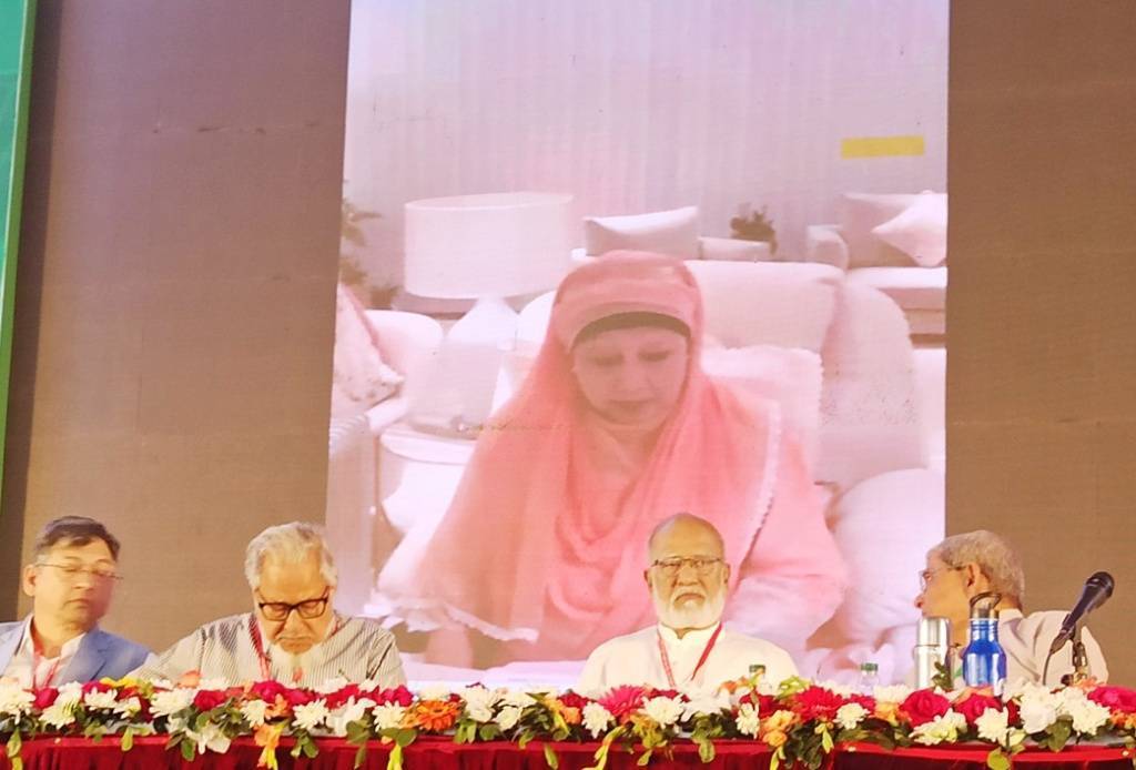 ন্যূনতম সংস্কার দ্রুত সম্পন্ন করে নির্বাচনের আহ্বান খালেদা জিয়ার