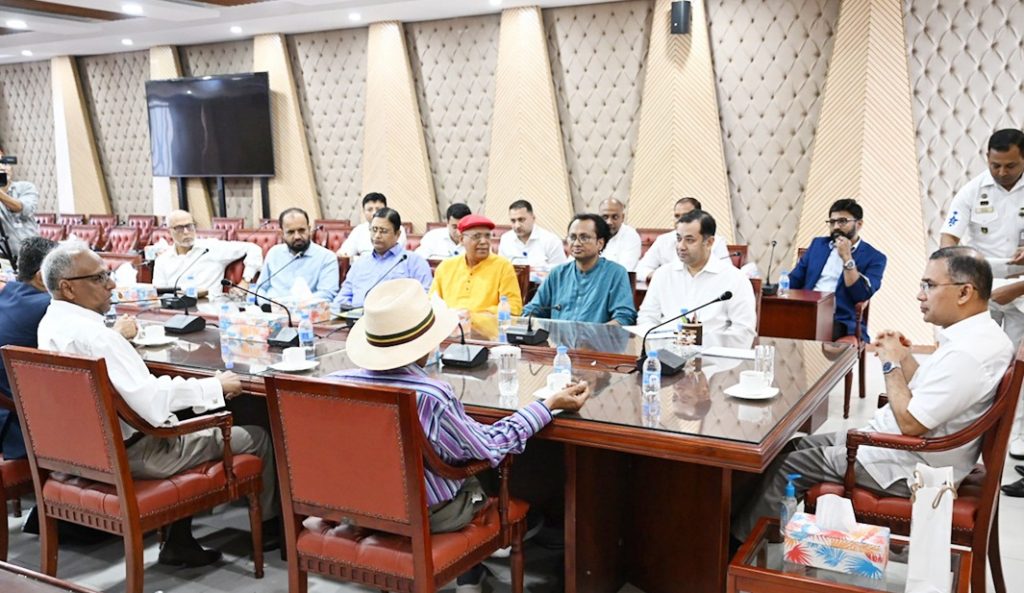 স্বাধীন গণমাধ্যমের জন্য নীতিমালা প্রণয়নে সম্পাদকদের সহযোগিতা চান প্রধানমন্ত্রী