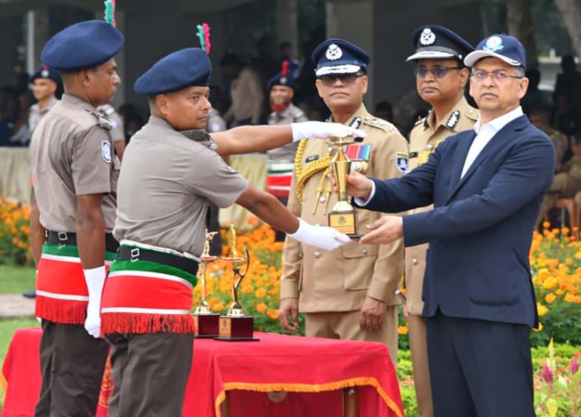 সরকারের প্রধান অগ্রাধিকার আইনশৃঙ্খলা নিয়ন্ত্রণ: স্বরাষ্ট্রমন্ত্রী