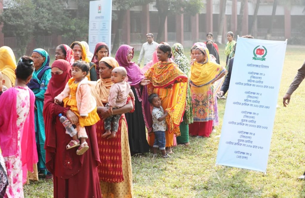 ইসির অনুশীলনী ভোটিংয়ে ভোট পড়েছে ৭০ শতাংশ