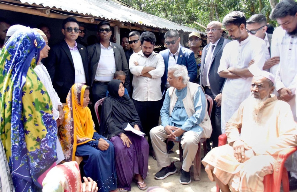 আমাদেরও আবু সাঈদের মতো দাঁড়াতে হবে : ড. ইউনূস