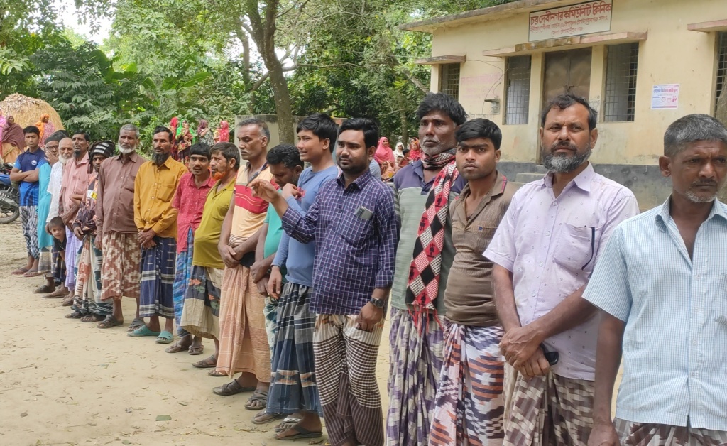 ডা. কাজেম হত্যার ১৯ দিনেও গ্রেপ্তার হয়নি আসামী, প্রতিবাদে মানববন্ধন