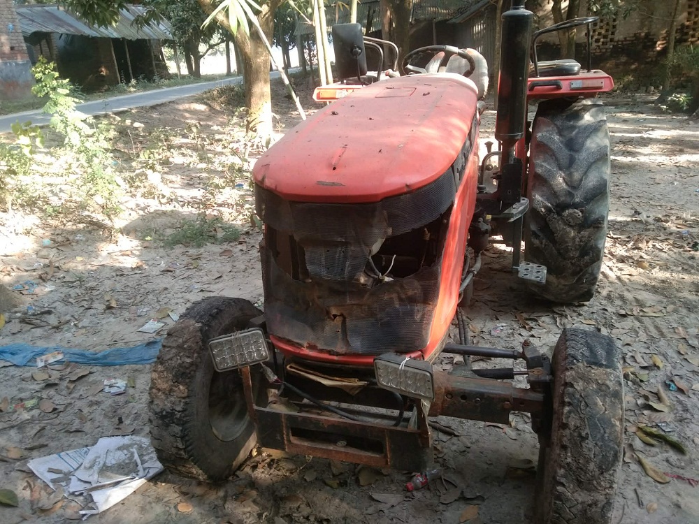ট্রাক্টর কিনে বিপাকে পড়েছেন বাগমারা কৃষক জাহাঙ্গীর