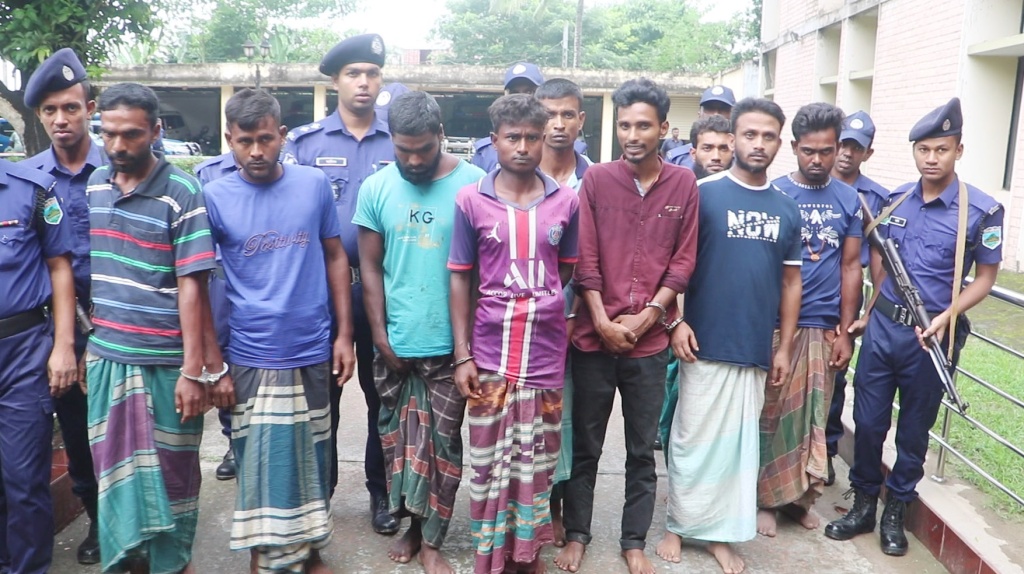 রানীনগরে ডাকাত দলের ৯ সদস্য গ্রেফতার