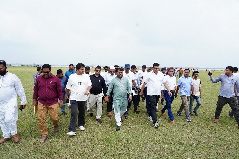 ‘মিনি সুইজারল্যান্ড’ খ্যাত রাজশাহীর পদ্মাচর পরিদর্শনে রাসিক প্রশাসক ও প্রাণিসম্পদ ডিজি