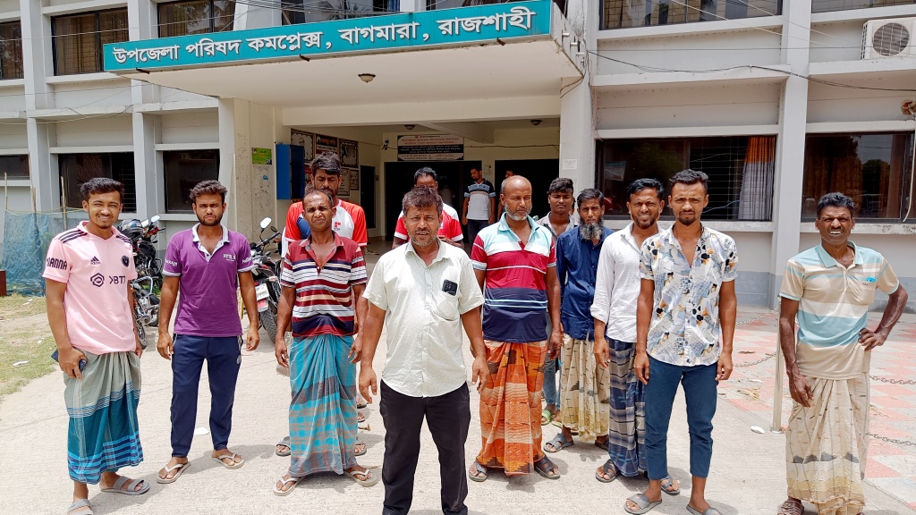 বাগমারায় ঠিকাদারের উপর কিশোর গ্যাং’র হামলা