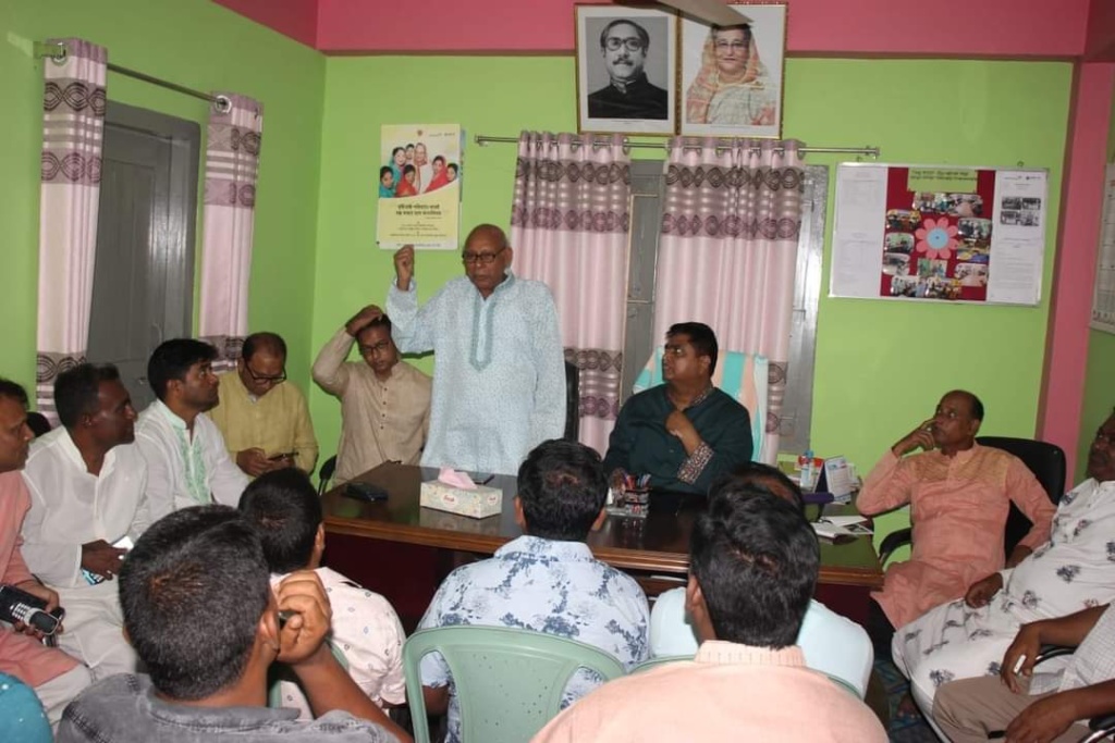রাজশাহী জেলা পরিষদ নির্বাচনে নিয়ে মীর ইকবালের মতবিনিময়