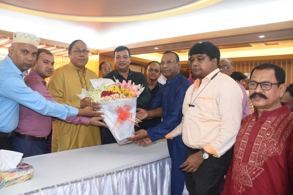 পুনঃনির্বাচিত মেয়র লিটনকে ব্যবসায়ী নেতৃবৃন্দ’র সংবর্ধনা