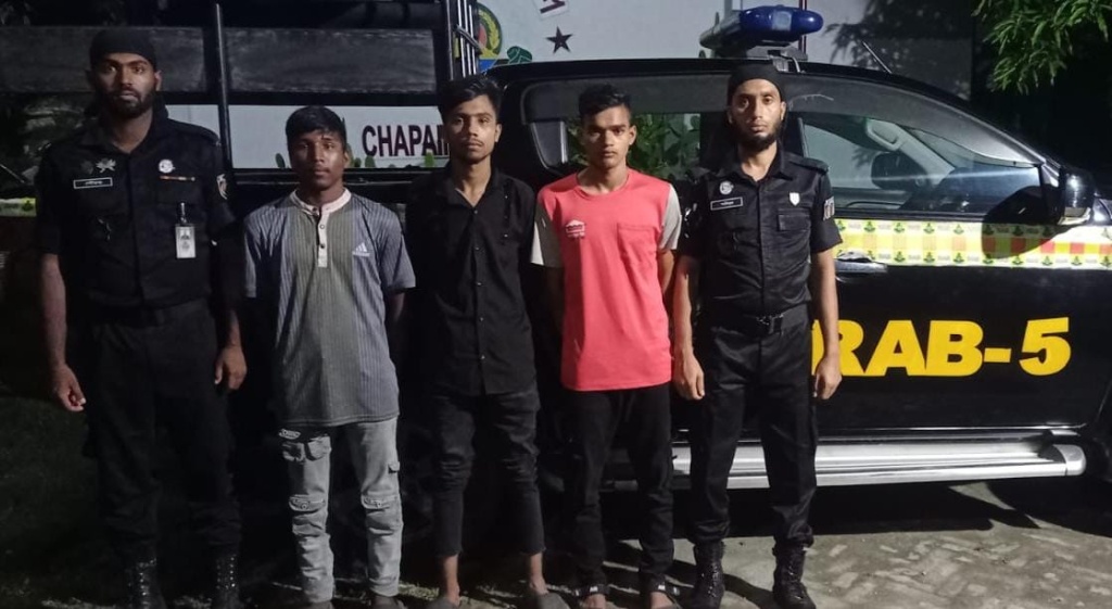 ছিনতাইয়ের পরিকল্পনা করছিল কিশোর গ্যাংয়ের সদস্যরা, আটক করল র‌্যাব