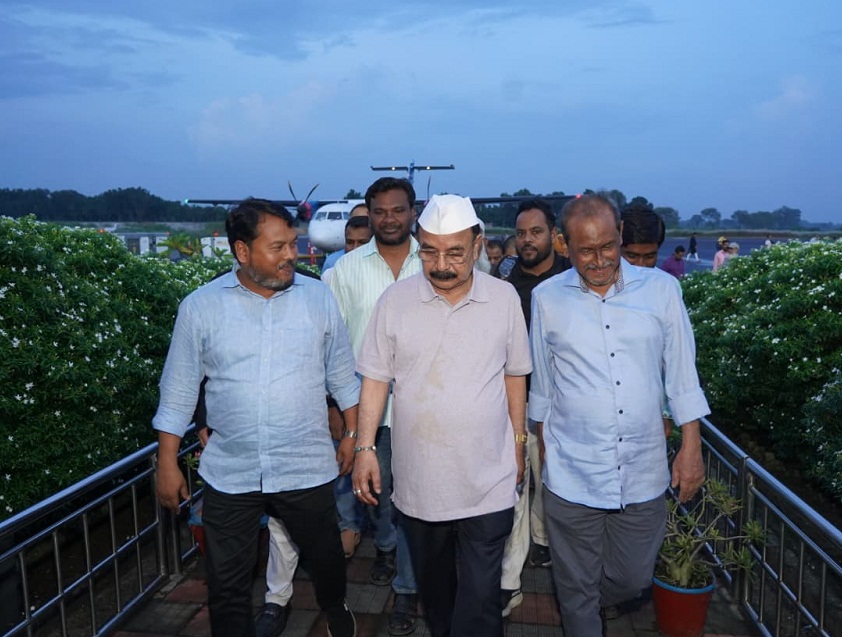 রাজশাহীতে গয়েশ্বর চন্দ্র রায়কে স্বাগত জানালেন বিএনপি নেতৃবৃন্দ