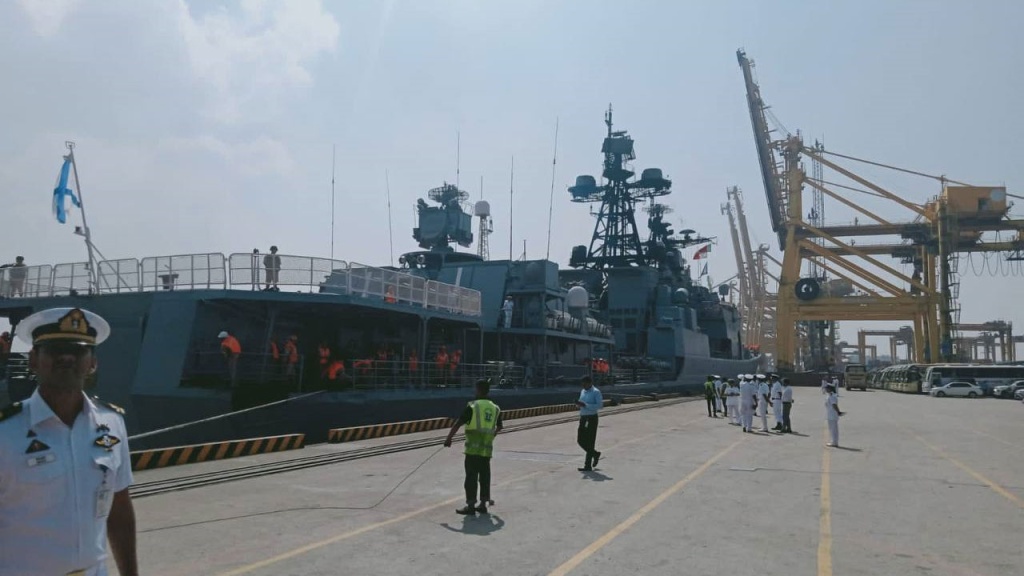 ৫০ বছর পর বাংলাদেশে এল রাশিয়ার নৌবাহিনীর জাহাজ