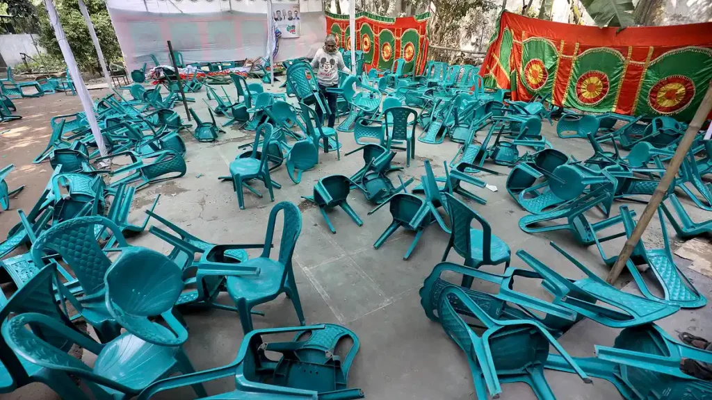 পাবনা ছাত্রলীগের বর্ধিতসভায় হামলা