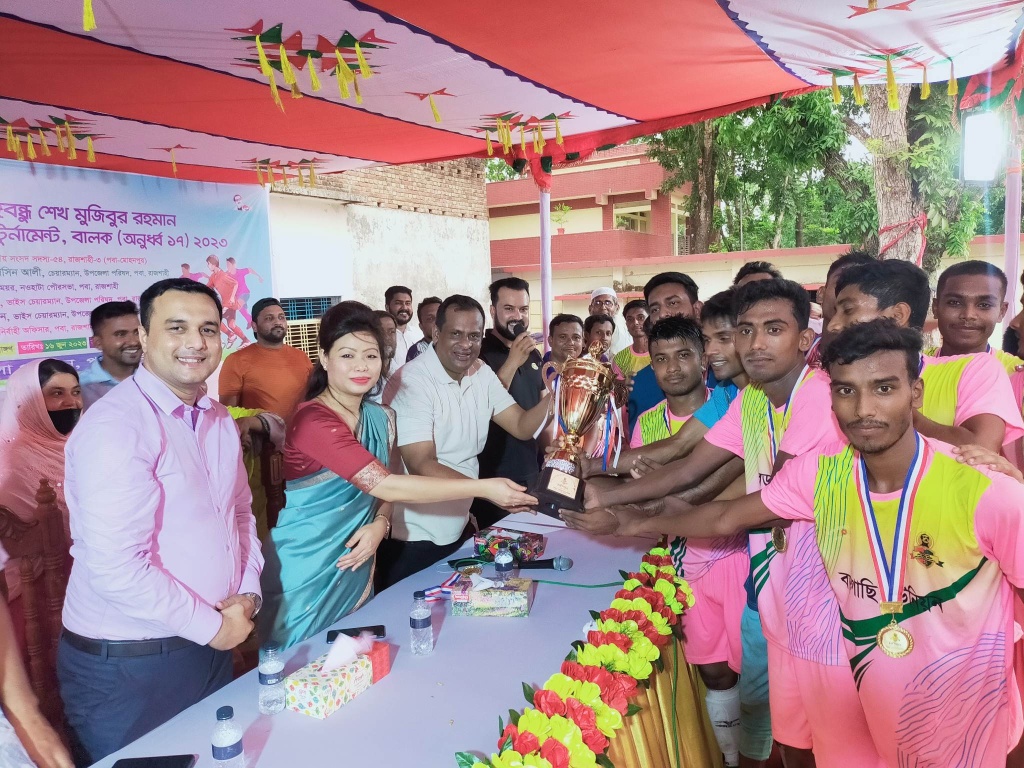 পবায় বঙ্গবন্ধু জাতীয় গোল্ডকাপ ফুটবল টুর্নামেন্টের ফাইনালে চ্যাম্পিয়ন বড়গাছী রানার্সআপ নওহাটা