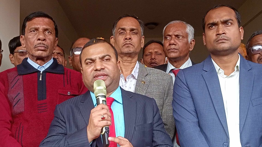 শিবগঞ্জে ইউএনও আবুল হায়াতের বিদায় সংবর্ধনা