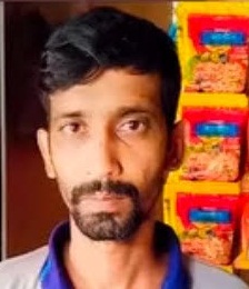 রাজশাহীতে টাকা ভাঙতি না দেওয়ায় দোকানীকে কুপিয়ে হত্যা