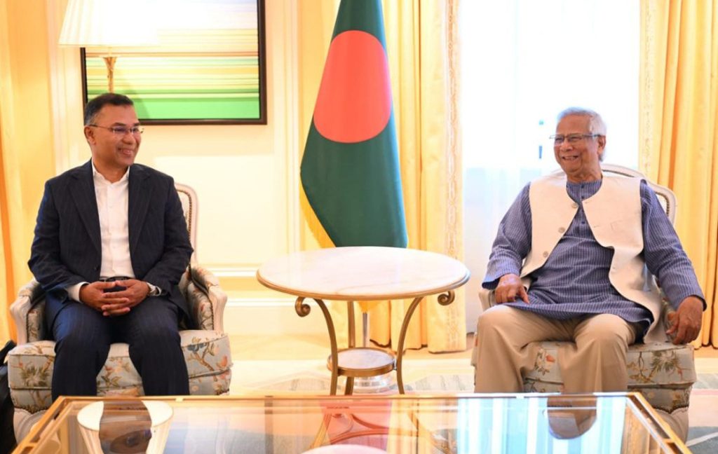 প্রধান উপদেষ্টার সঙ্গে সপরিবারে সাক্ষাৎ তারেক রহমানের