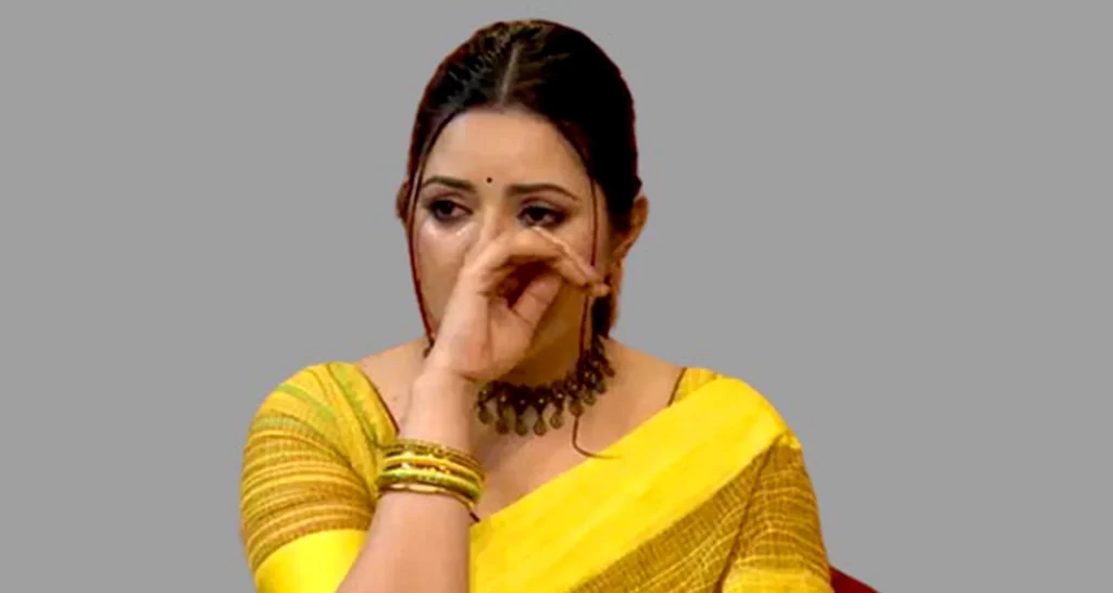 লাইভে এসে অঝোরে কাঁদলেন পরীমণি